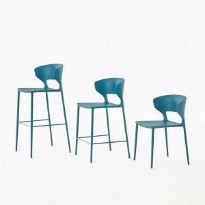 Taburete Koki de Desalto. Taburetes de diseño italiano para salón y terraza.