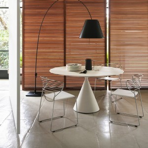 Silla Koki Wire Cuoio Desalto. Silla moderna de diseño para interiores.