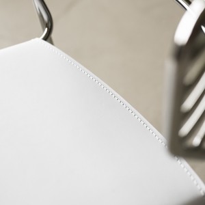 Silla Koki Wire Cuoio Desalto. Silla moderna de diseño para interiores.