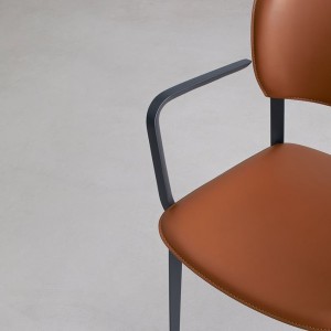 Sillón Ply Cuero Desalto