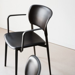 Sillón Ply Cuero Desalto