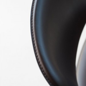 Sillón Ply Cuero Desalto