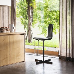 Taburete Wok Tapizado de Desalto. Taburetes modernos de diseño italiano.