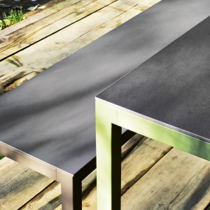 Mesa Helsinki 35 Outdoor de Desalto. Mesas modernas para el aire libre.