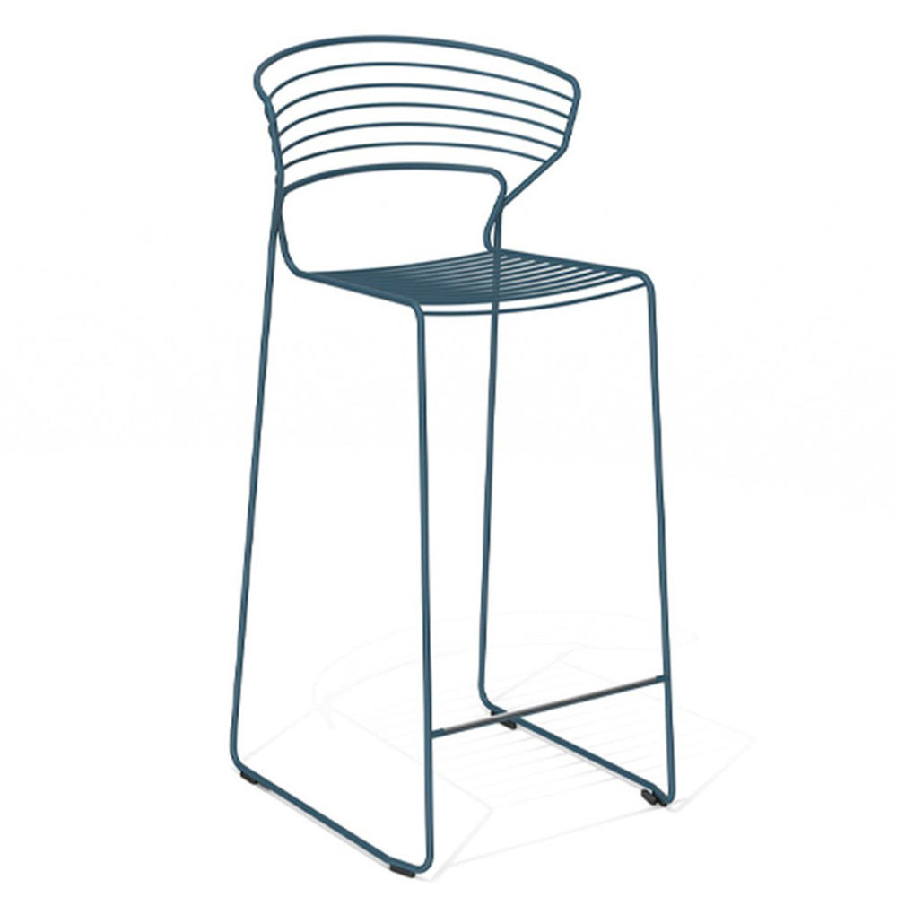 Taburete Koki Wire Outdoor Desalto. Taburete moderno para terraza o bar.