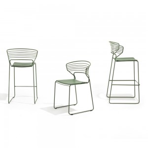 Taburete Koki Wire Outdoor Desalto. Taburete moderno para terraza o bar.