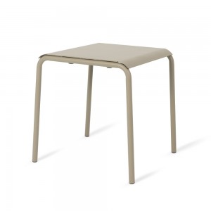 Mesa Tube cuadrada Mobles 114. Mesa moderna ideal para salón o jardín.