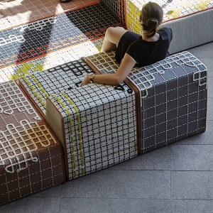 Sillón Bandas A Grey de GAN. Colección modular de diseño moderno para salón.