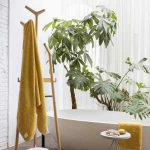 Perchero pie Forc de Mobles 114. Complementos originales para interiores.