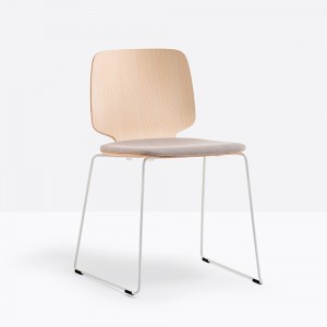 Silla Babila 2710/2720 de Pedrali. Sillas de diseño. Sillas para comedor o contract.