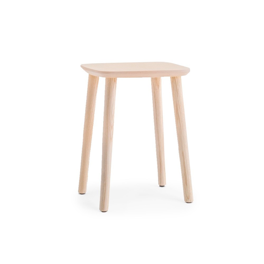 Taburete Babila 2703 de Pedrali. Taburete de estilo nórdico. Taburetes de diseño.