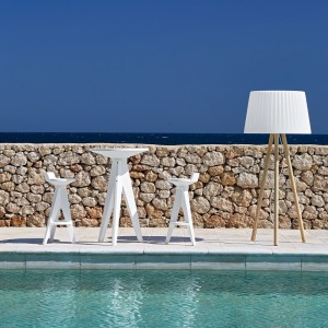 Taburete Oxford Myyour. Taburete de diseño ideal para el aire libre.