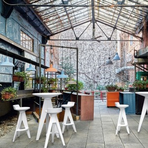 Taburete Oxford Myyour. Taburete de diseño ideal para el aire libre.