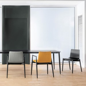 Sillón Malmo 396 de Pedrali. Sillas de diseño. Sillas tapizadas contract.