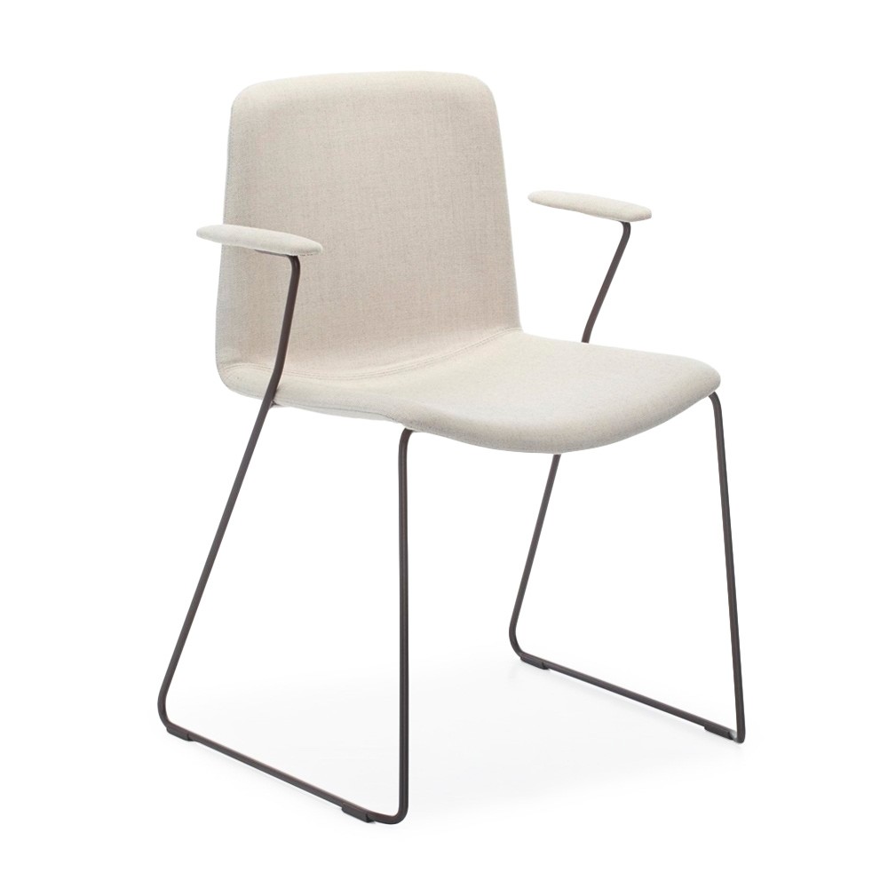 Sillón Tweet 898/2 de Pedrali. Sillas de diseño. Sillas tapizadas modernas.