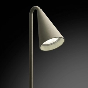 Lámpara pie Brisa Outdoor punzón Vibia