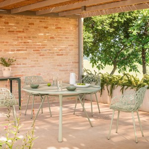 Mesa redonda Radice Quadra perfecta para ambientes exteriores de Fast.