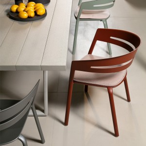 Sillón Ria de Fast. Sillones elegantes, cómodos perfectos para espacios exteriores.