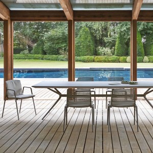 Sillón Zebra de Fast. Sillones apilables perfecto para exteriores diseñado por Fast.