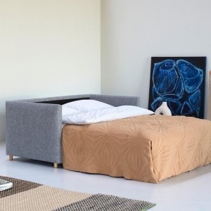 Sofá cama matrimonio Olan de Innovation Living de diseño moderno para salón.