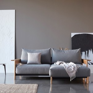 Puff Malloy Wood de Innovation Living. Diseño moderno y elegante ideal para salones.