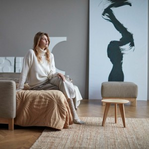 Puff Pyxis de Innovation Living. Puffs de diseño cómodo y elegante para salón.