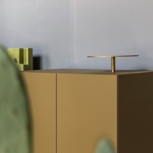 Mueble de bar Ikebana de Mogg. Muebles de bar modernos e innovadores para salones.