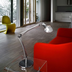 Lámpara sobremesa Naomi para escritorios y living de Yaacov Kaufman, Lumina