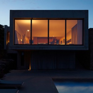 Lámpara de pie de brazo simple para espacios interiores Elle 1 LED de Lumina