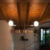 Lámpara de suspensión de vidrio para interiores y exteriores Perla de Lumina.