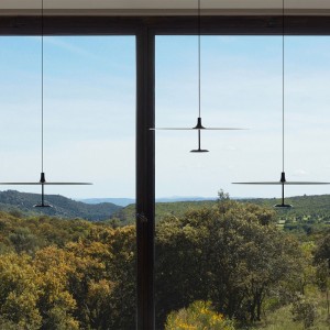Lámparas modernas de suspensión Dot 600 Lite (dos configuraciones) de Lumina.