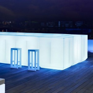 Barra de Bar Vela 100 con Luz Led en el interior y Fabricada en Resina