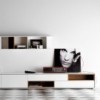 Mueble salón Aura C4 de Treku. Mueble bajo con estantería colgada.