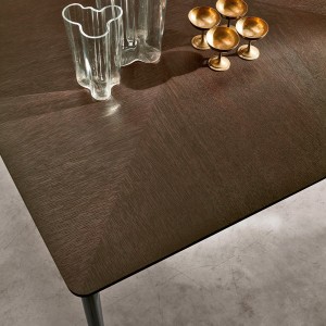 Mesa Liuto cuadrada de Alivar. Muebles modernos italianos. Mobiliario de diseño.