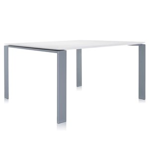 Mesa Four cuadrada Kartell
