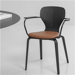 Sillón Ears base cuatro patas madera Viccarbe