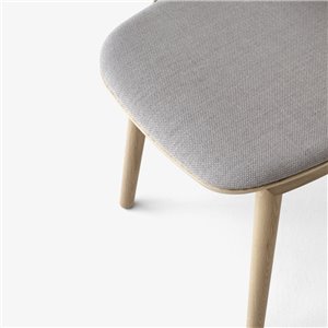 Silla con cojín In Between SK2 &Tradition