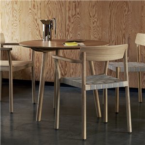 Sillón Betty TK9 &Tradition