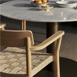 Sillón Betty TK9 &Tradition