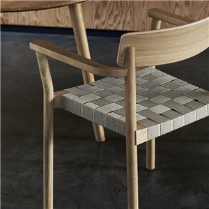 Sillón Betty TK9 &Tradition