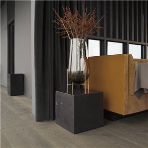 Mesa auxiliar Plinth Audo Copenhagen