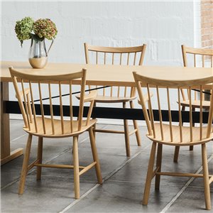 Silla J42 Hay