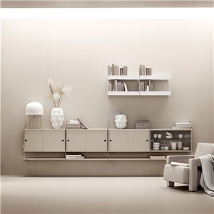 Vitrina con puertas corredoras String Furniture