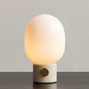 Lámpara sobremesa JWDA Oferta de Audo Copenhagen Lámparas de diseño de sobremesa.
