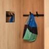 Perchero Beam de Hay. Diseño moderno y original para complementos del hogar.