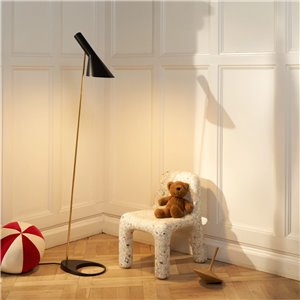 Lámpara AJ Pie Louis Poulsen