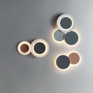 Lámpara aplique Puck Wall Art doble con aro de Vibia. Lámparas modernas.