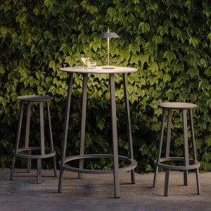 Lámpara mesa Mayfair mini portátil de Vibia. Tienda online lámparas originales.
