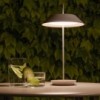 Lámpara mesa Mayfair mini portátil de Vibia. Tienda online lámparas originales.
