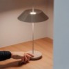 Lámpara mesa Mayfair mini portátil de Vibia. Tienda online lámparas originales.